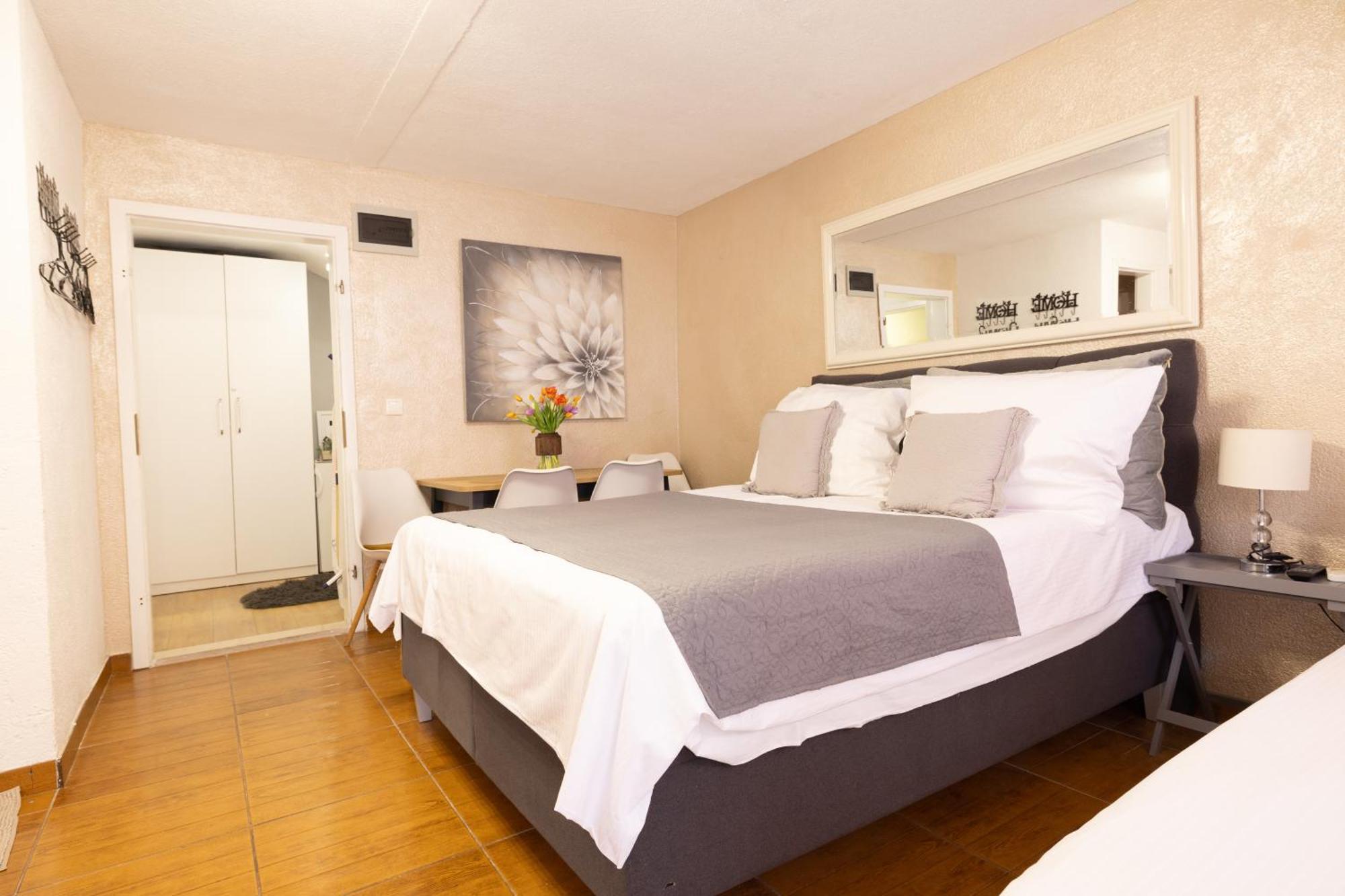 Guesthouse Rebecca Макарська Екстер'єр фото