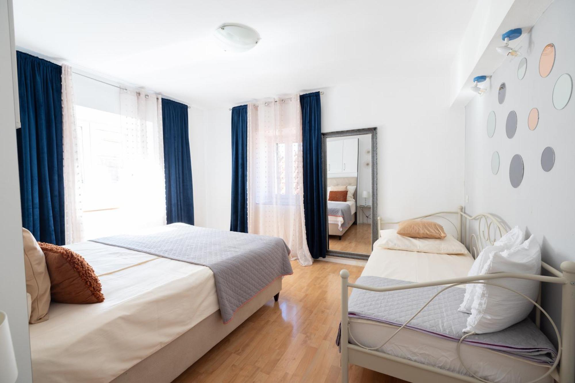 Guesthouse Rebecca Макарська Екстер'єр фото
